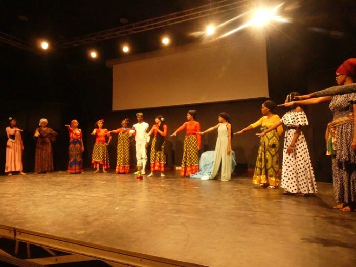 Théâtre, Baobab, Mayotte