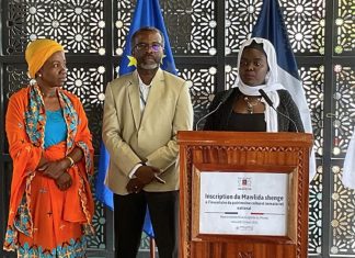Moment festif autour de la reconnaissance du Mawlida shenge au patrimoine culturel immatériel Mawlida shenge, Mayotte, UNESCO