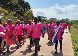 Clap de fin tout en muscle pour Octobre rose Octobre rose, cancer, UFOLEP, Mayotte