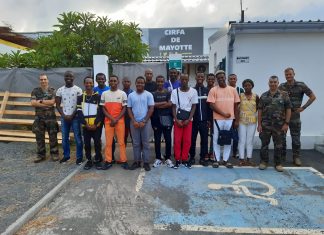 16 jeunes mahorais en partance pour la métropole pour devenir militaire