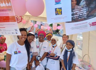 Au CHM, des étudiantes en santé participent à Octobre Rose