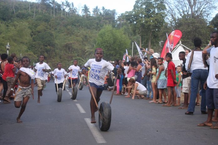 Courses, pneus, Mamoudzou, Mtsapéré