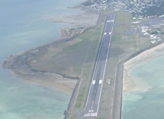 Piste longue… comme son histoire Piste longue, Mayotte, Clément Beaune, Mansour Kamardine