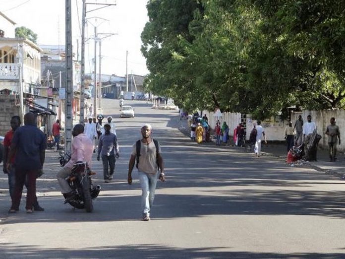 Comores, Azali, Ceni