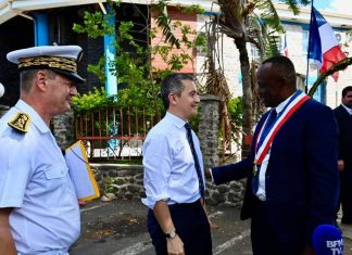 Au cœur des échanges entre le ministre et le maire de Dzaoudzi-Labattoir Gérald Darmanin, Jean-François Carenco, Mayotte