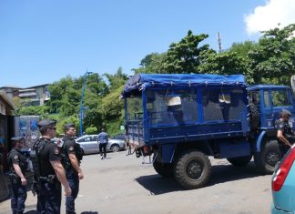 Sécurité : des effectifs en vases communicants entre départements Gérald Darmanin, Canard enchaîné, Mayotte, gendarmerie