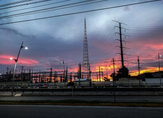 Et la lumière ’’fume’’… électricité, EDM, Outre-mer, Borne