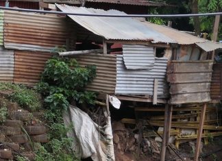 Le Sénat allonge le délai de démolition d’une case informelle à 4 jours après sa construction Sénat, insalubre, Mayotte, Guyane