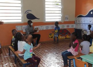Une étude confirme que 5.000 à 9.500 enfants ne sont pas scolarisés à Mayotte Université Paris-Nanterre, CNAPE, Mlézi, Apprentis d'Auteuil, Mayotte, Gilles Séraphin, Tanguy Mathon-Cécillon
