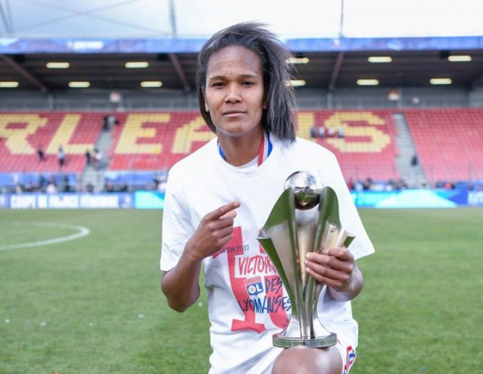 Wendie Renard, OL, Mayotte, football