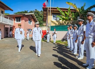 Prise de fonctions du nouveau commandant de la base navale de Mayotte