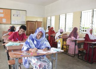 Comores : un jeune garçon décroche le bac à 13 ans